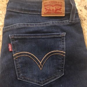 Levi’s 535 Super Skinny Jeans